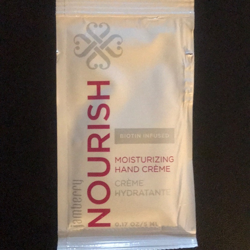 Nourish sample packets moisturizing hand cream